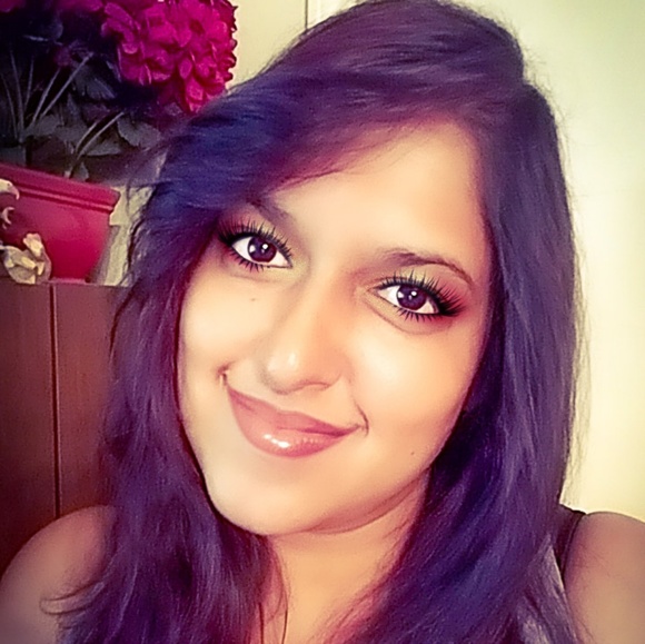 Meet your Posh Ambassador, Jessica - Picture 1 of 3